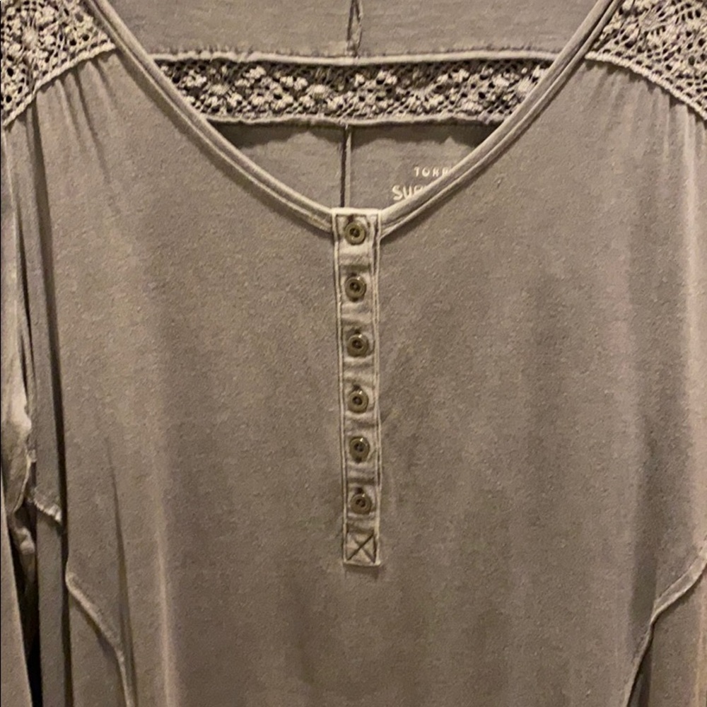Torrid Top - Picture 4 of 7